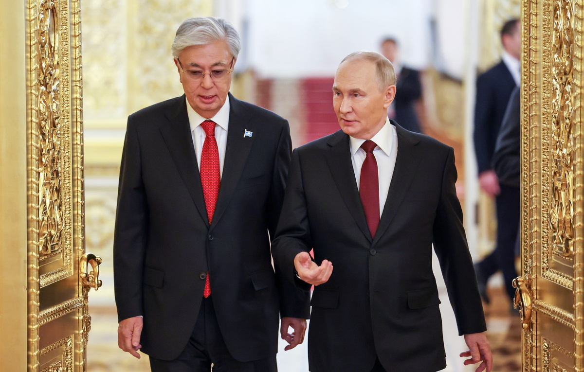    Президент Казахстана Касым-Жомарт Токаев и президент России Владимир Путин  Вячеслав Прокофьев/Пресс-служба президента РФ/ТАСС