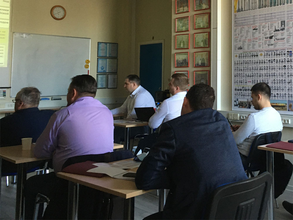 Гибридные войны и будущее ОПК: оборонщики обсудили задачи отрасли в геополитическом контексте