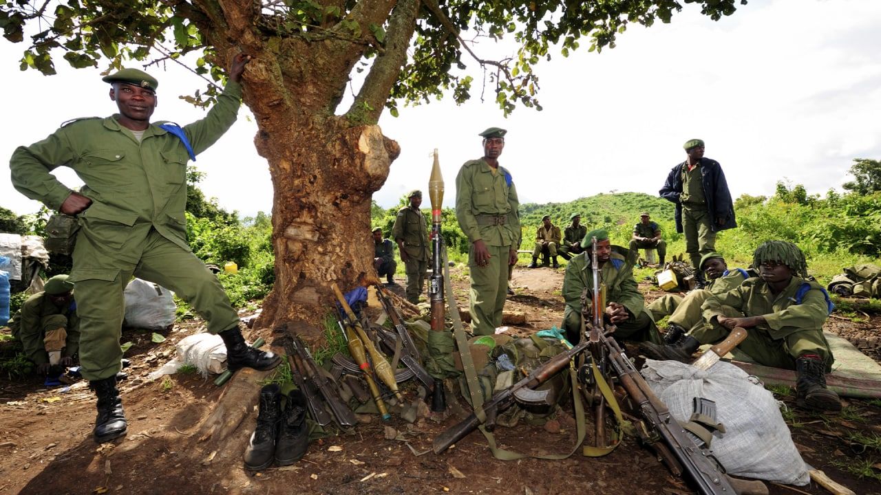 Военнослужащие армии ЦАР поздравили российских десантников с Днем ВДВ