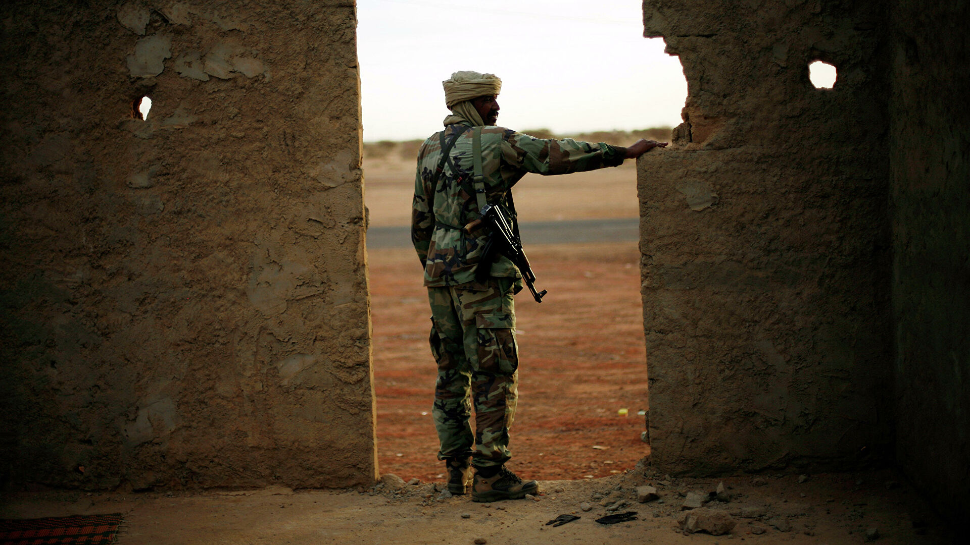 Источник сообщил о гибели по меньшей мере 31 человека при атаке боевиками автобуса в Мали