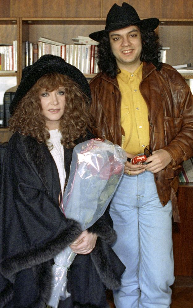 Их просто не узнать! Фото знаменитостей, какими они были в 90-х Их просто не узнать! Фото знаменитостей, какими они были в 90-х 90-е,знаменитости,интересное,фотография