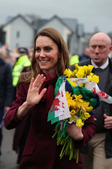 Кейт Миддлтон и принц Уильям приехали с визитом в Уэльс alexander macqueen,instagram (инстаграм),социальная сеть,oriel daviesкейт,галерея,phil noble,Кейт Миддлтон,король карл (iii),принц Джордж,принцесса Диана,принцесса Шарлотта,принц Луи,принц Уильям,святой давид