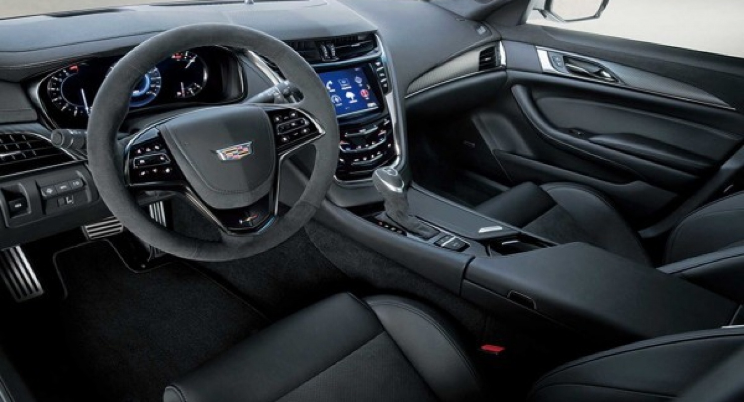 Cadillac урезает комплектации кроссоверов и седанов из-за дефицита чипов