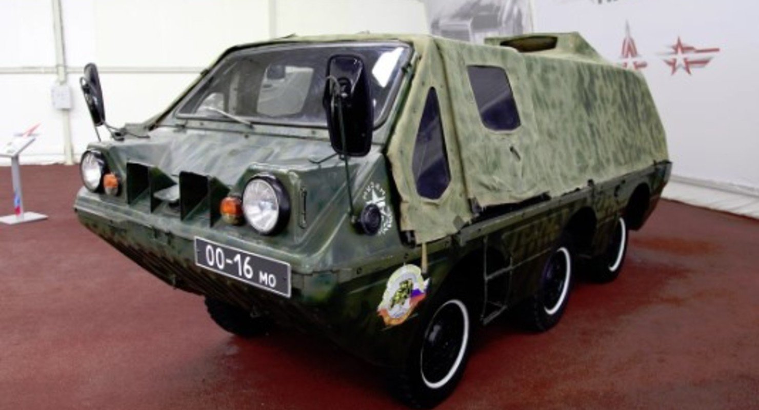 ЛуАЗ-1901 «Геолог»: Ездит, плавает и томится в музеях