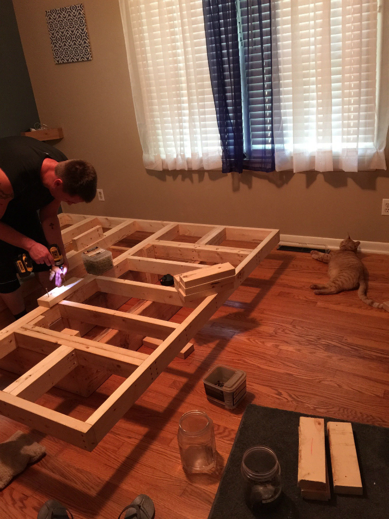 как сделать кровать