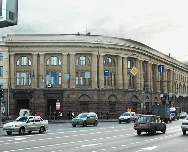 Московская технологический институт метро. Станция метро Технологический институт Санкт-Петербург. Технологический институт (станция метро). Метро Технологический институт 1. Здание метро Технологический институт.