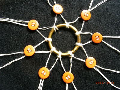 Поделки для интерьера. Столик из банок и кашпо из ниток Поделки для интерьера. Столик из банок и кашпо из ниток идеи