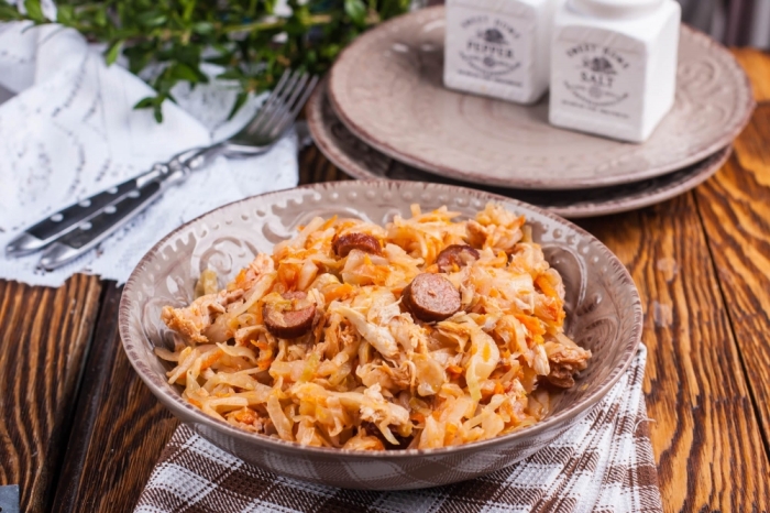 Тушёная квашеная капуста по немецкому рецепту. \ Фото: yandex.ru.