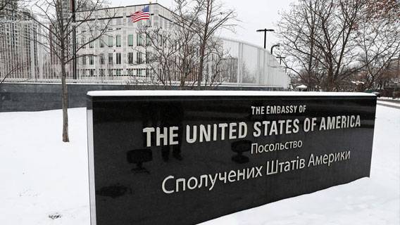 США закрыли посольство в Киеве из-за увеличения российских войск на границе