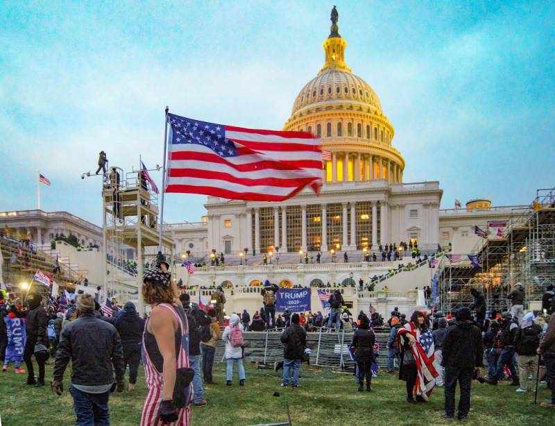 «Медаль за город Вашингтон»: США могут стать территорией не только гражданской войны, но и иностранной интервенции геополитика