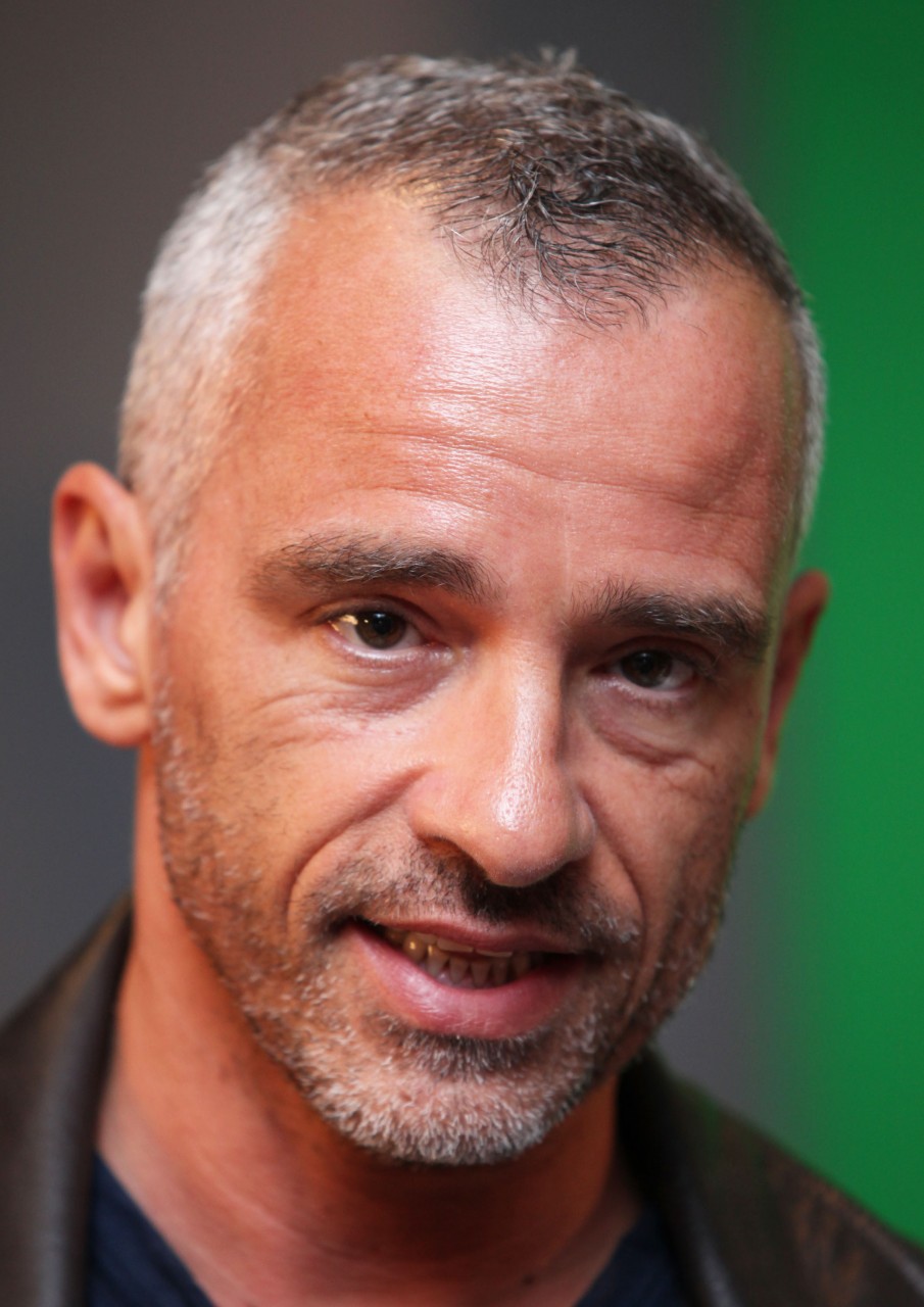 Известный итальянский 3. Эрос Рамазотти. Eros Ramazzotti 2000. Итальянский певец Рамазотти. Эрос Рамазотти итальянский исполнитель.