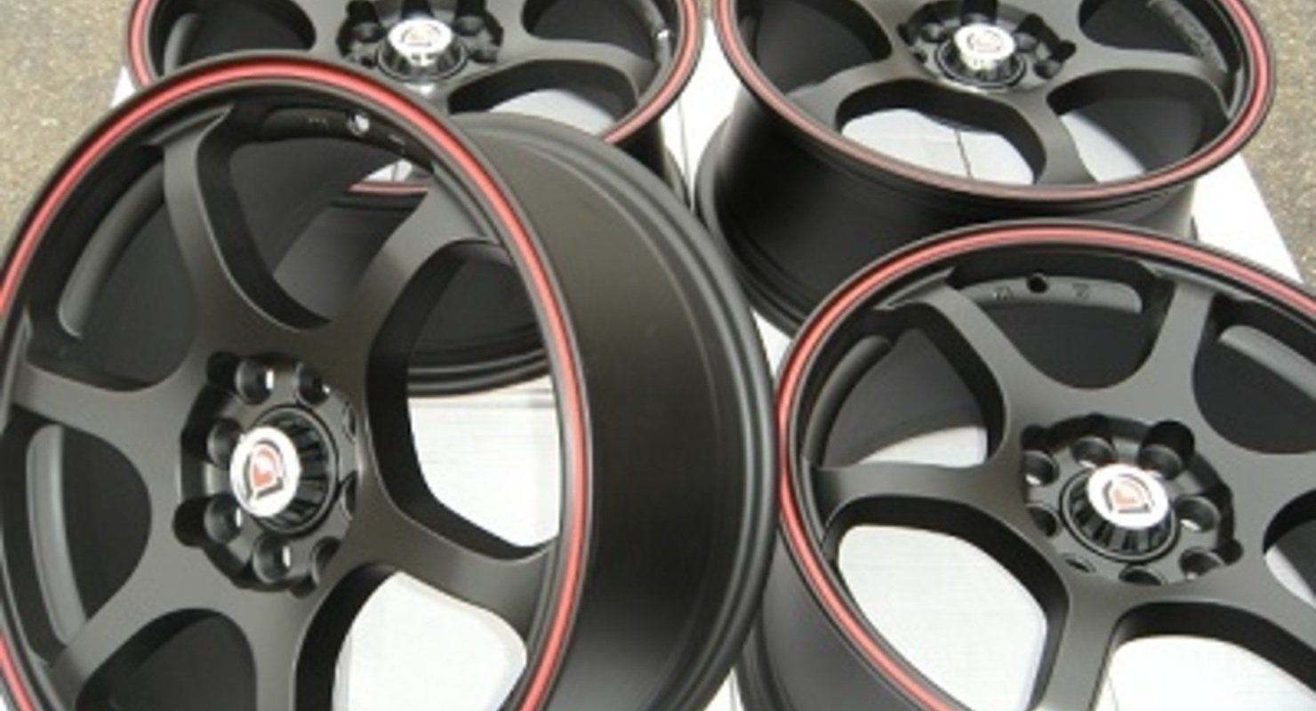 Преимущества и недостатки литых и кованых дисков