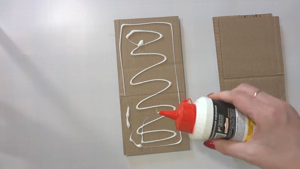 Разрезав картонные коробки и склеивая их, вы получите поразительный результат домашний досуг,мебель,своими руками