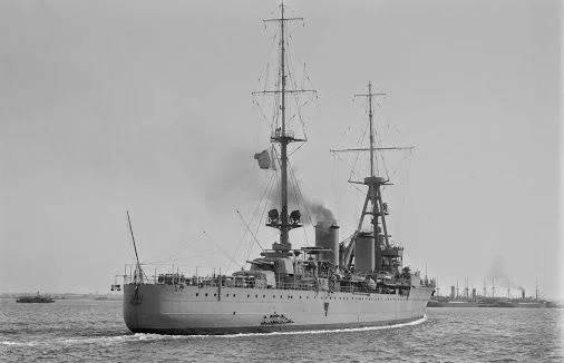 Боевые корабли. Крейсера. Картонный компромисс в стиле парадокса вмф