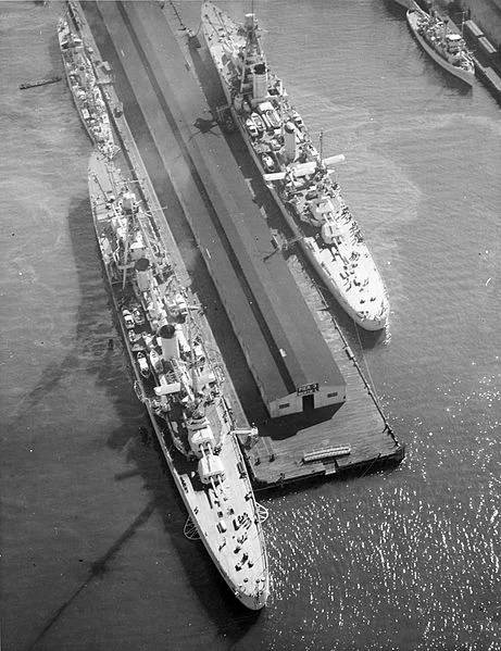 Боевые корабли. Крейсера. Картонный компромисс в стиле парадокса вмф