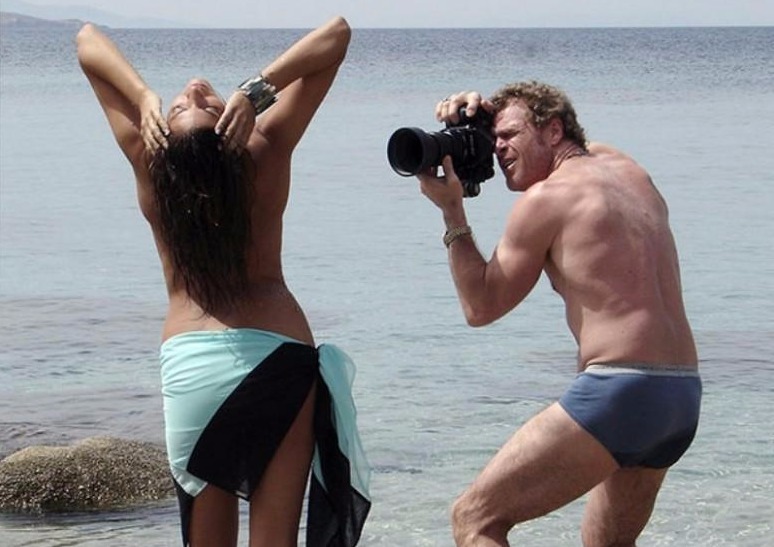 За кулисами эротической фотосессии журнала Playboy. 18+