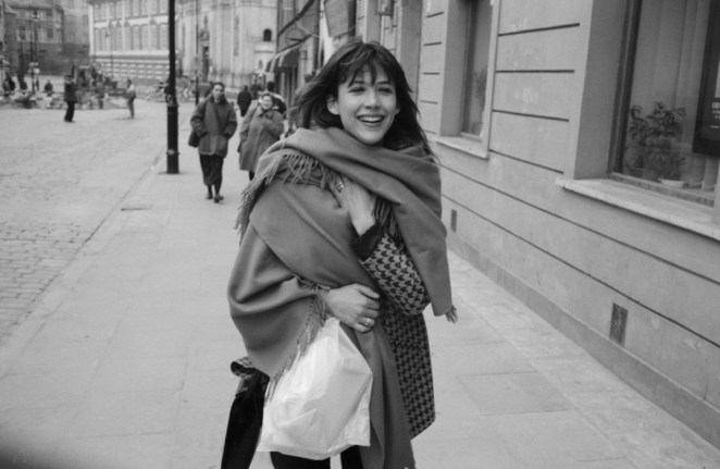 Быть француженкой: самые стильные образы актрисы Софи Марсо Быть француженкой: самые стильные образы актрисы Софи Марсо актрисы,знаменитости,мода и красота,Софи Марсо,стиль