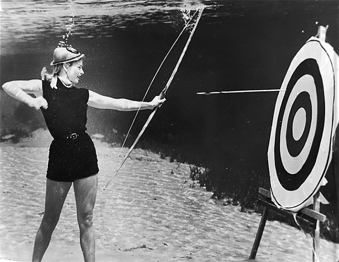 Подводный пин-ап 1938 года: фотографии Bruce Mozert Подводный пин-ап 1938 года: фотографии Bruce Mozert девушки