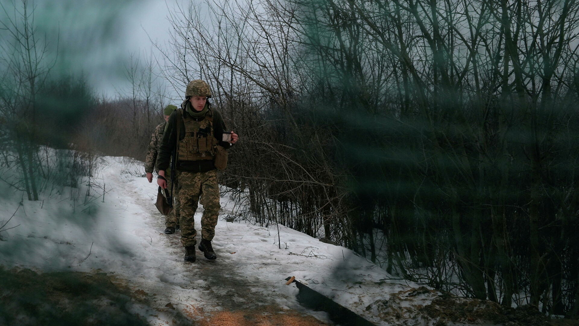 В ЛНР заявили об украинских силовиках в зоне разведения сил у спорного города Золотое