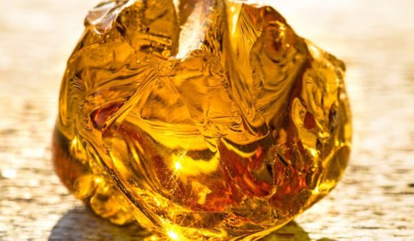 Янтарь для Водолея