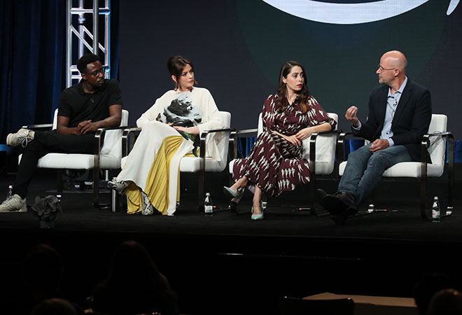 Энн Хэтэуэй вышла в свет впервые после объявления о беременности Дети,Беременные звезды