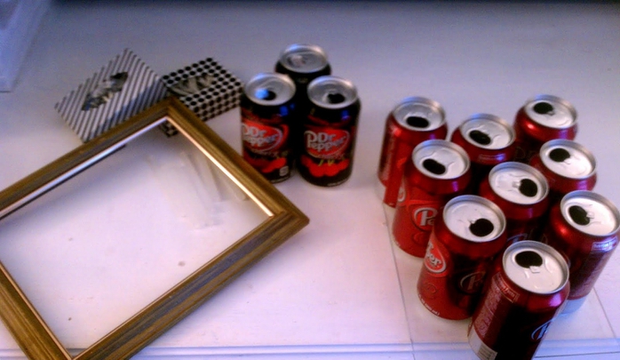 Поделки для интерьера. Столик из банок и кашпо из ниток Поделки для интерьера. Столик из банок и кашпо из ниток идеи