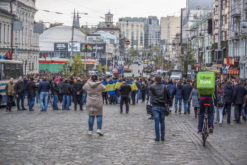 Записки Колорадского Таракана. В будущее — как в омут украина