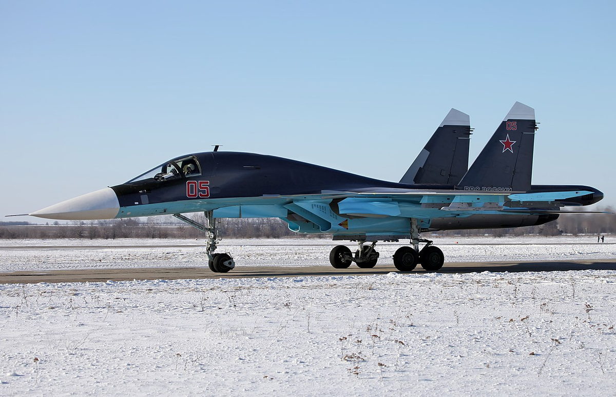 Тактический бомбардировщик Су-34М - новый «допиленный» вариант прославленного Су-34. Чем же он так хорош? Сразу скажу - тактический бомбардировщик значит следующее.-2