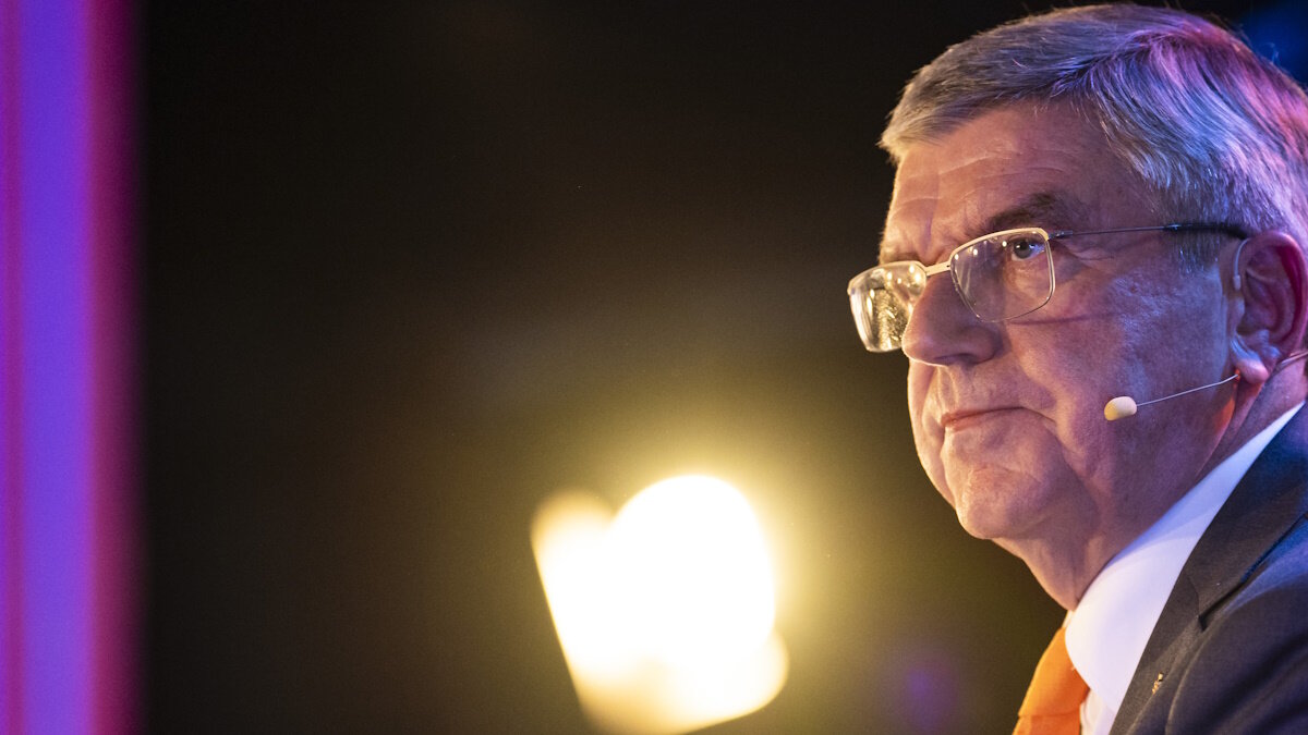    06 November 2023, Baden-Wьrttemberg, Stuttgart: Thomas Bach, IOC President, sits on a stage during the "Stuttgarter Sportgesprдch" event. Photo: Tom Weller/dpa