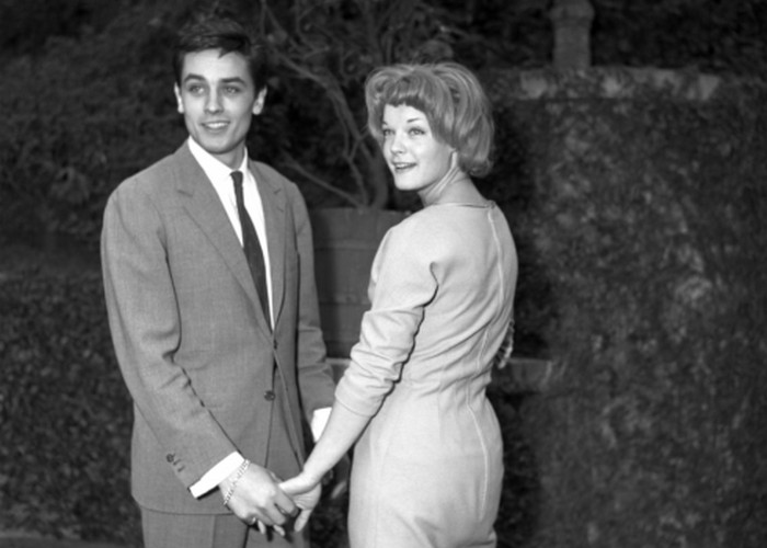 Роми Шнайдер - белокурый ангел Германии и единственная любовь Алена Делона. Она не оставила поле себя ничего... 