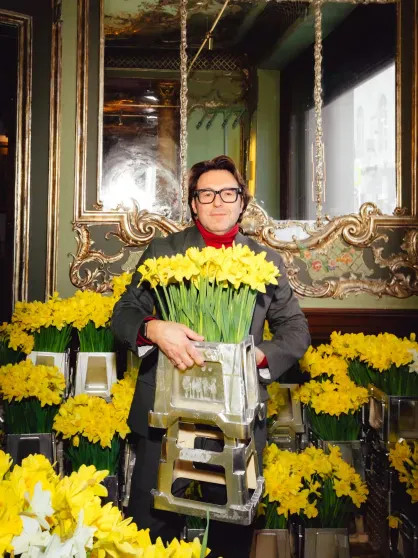 Алёна Ахмадуллина, Наташа Королёва и Алексей Жидковский на масленичных гуляньях 