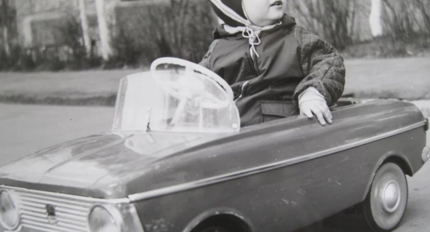 Детский “Москвич” с педалями в идеальном состоянии