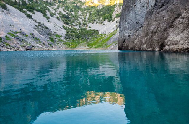 Хорватское карстовое Голубое озеро






