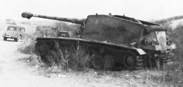 Упрямство до добра не доведет: САУ Sturer Emil оружие