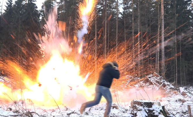 Бросаем гранату в скважину в земле Идеи