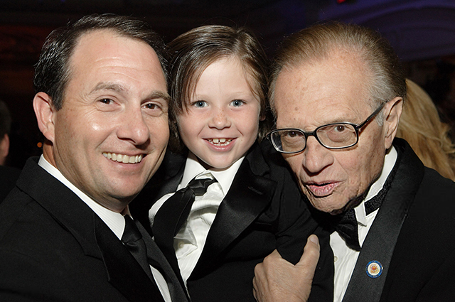 Ларри Кинг и его женщины: семь жен и две невесты знаменитого тележурналиста Звездные пары