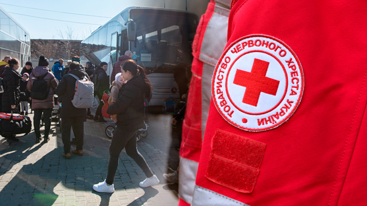 НЕМИЛОСЕРДНЫЙ КРЕСТ: ПСЕВДОВОЛОНТЁРЫ НЕ ДАЮТ БЕЖЕНЦАМ ВЫРВАТЬСЯ С УКРАИНЫ В РОССИЮ