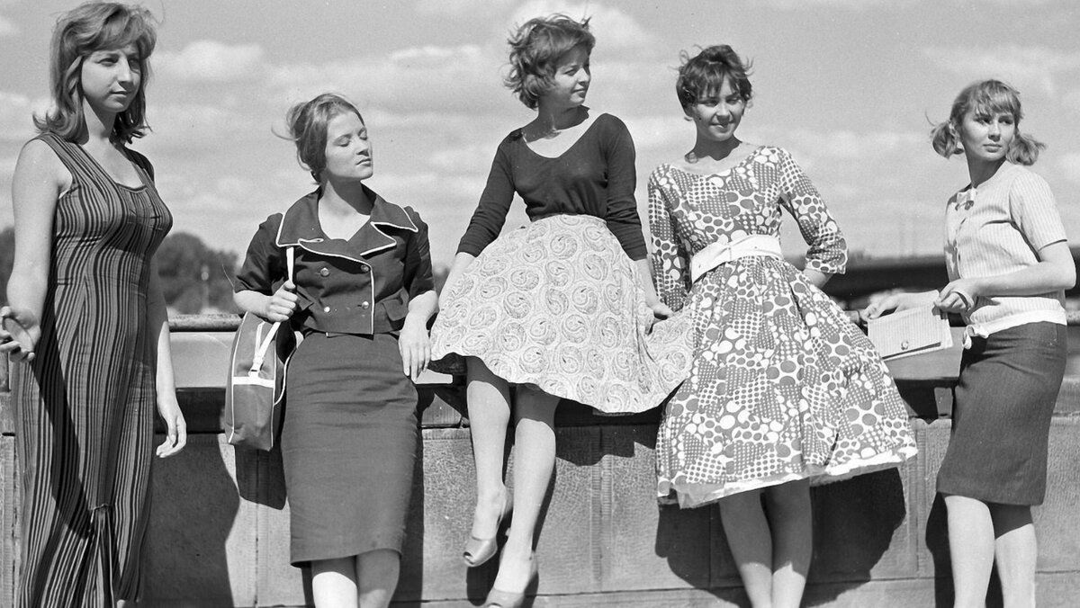 В советские времена женщины в 40-летнем возрасте часто выглядели изможденными, уставшими и гораздо старше своих лет. Сегодня же многие  женщины сохраняют свежий и моложавый вид даже после 40.-3
