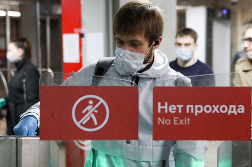 Путин вывел экономику из тени, Собянин загоняет обратно Путин вывел экономику из тени, Собянин загоняет обратно только, экономики, рамках, стали, Естественно, Путин, двери, Москвы, правила, услуг, сверху, условиях, входа, стало, косметологи, сказали, России, момент, просто, парикмахеры