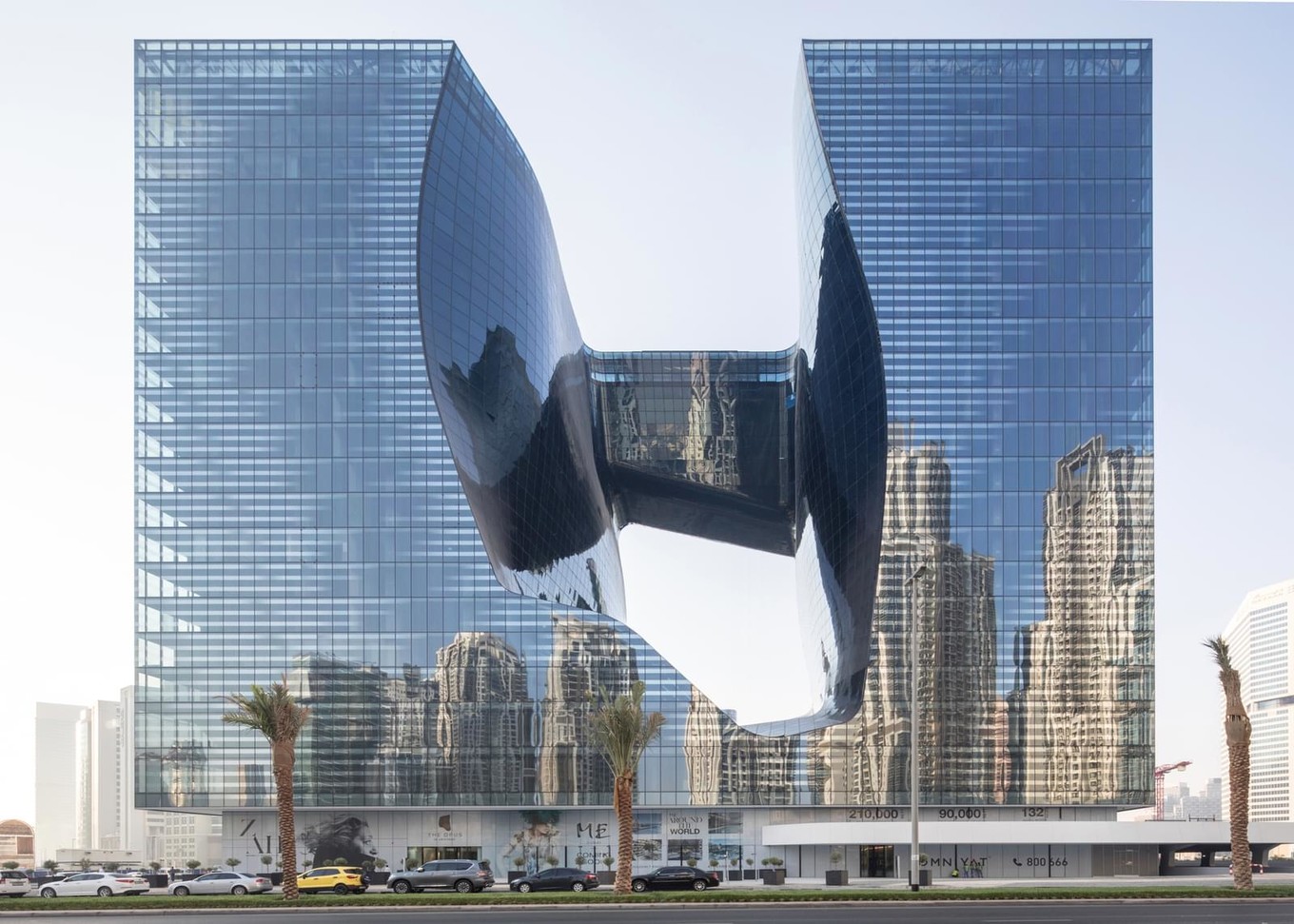 Инопланетный дизайн отеля в ОАЭ от Zaha Hadid также, пустоты, отеля, пустота, центре, которые, здании, отель, Hadid, этажи, вентиляцию, регулируют, автоматически, Датчики, Brasserie, управляемых, MAINE, включая, светодиодов, рестораны