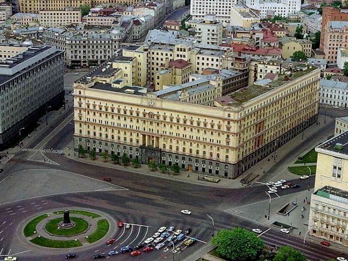 Почему КГБ не смог предотвратить развал СССР? Почему КГБ не смог предотвратить развал СССР?