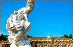 Статуя возле дворца Сан-Суси. Потсдам / www.sans-souci.ru