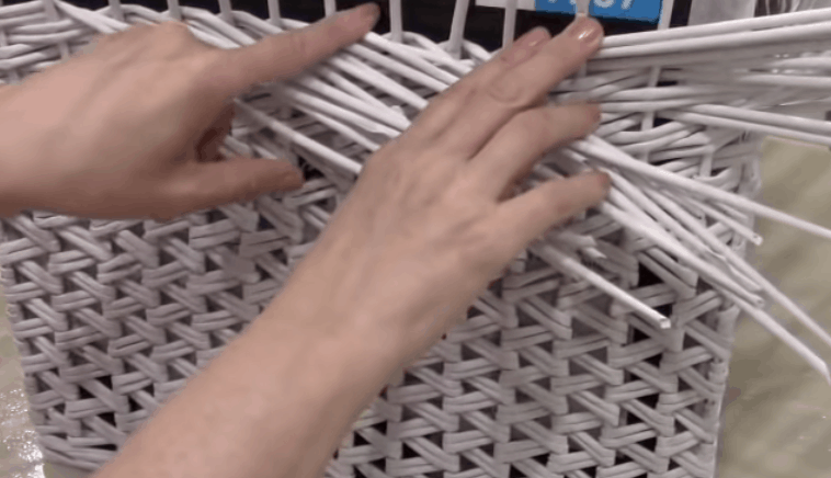 Корзина для белья без лишних затрат Корзина для белья без лишних затрат плетение корзині