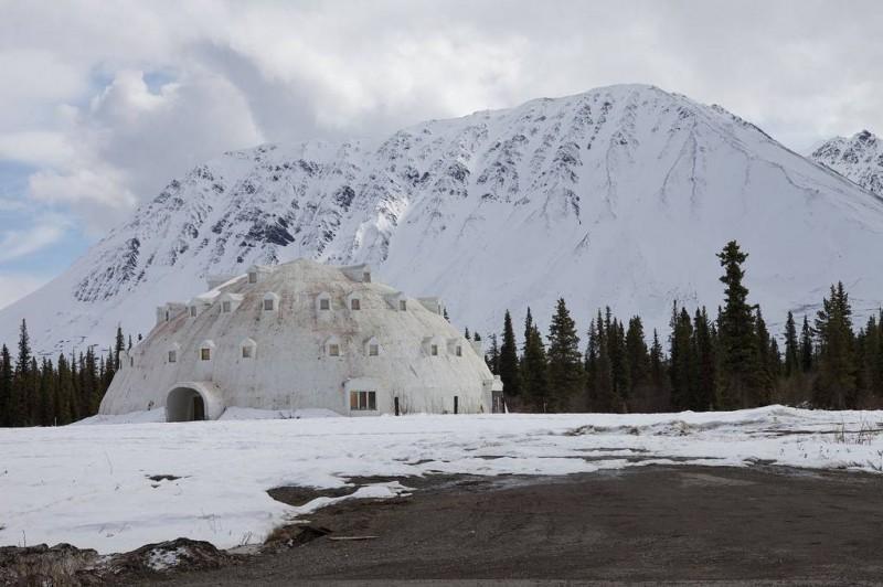 Заброшенный отель иглу на Аляске