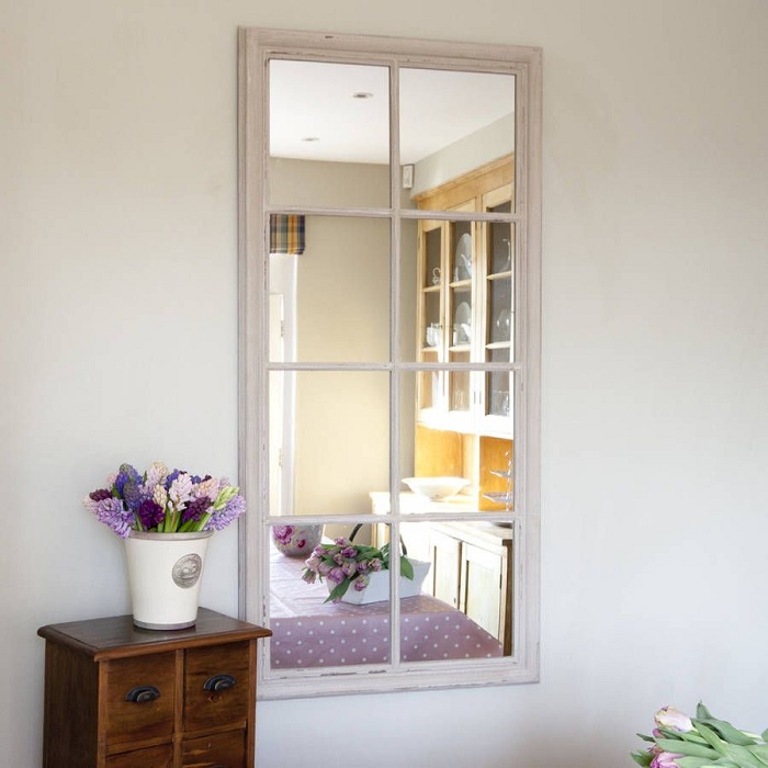 Комната без окон – не приговор: 5 дизайнерских решений для таких помещений без окон