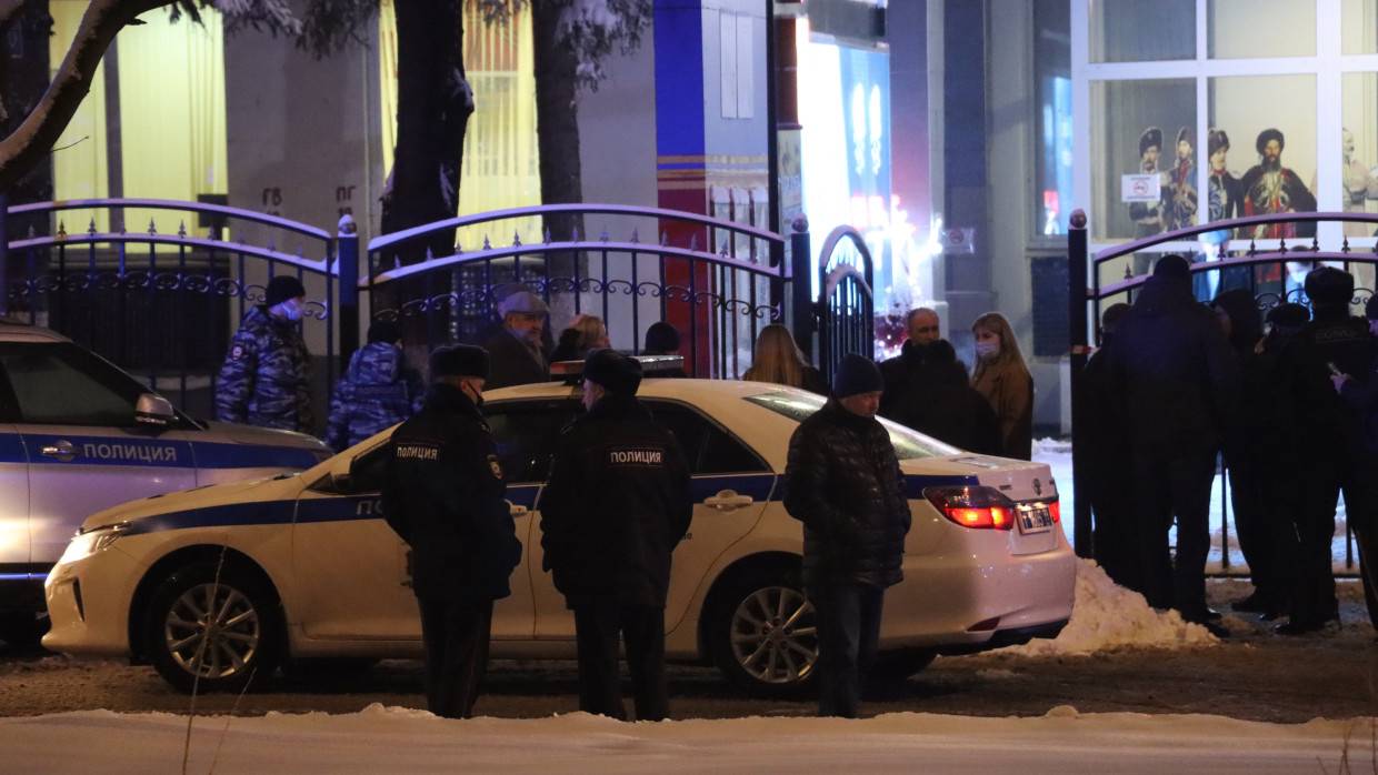 Задержанный за стрельбу в московском МФЦ мужчина пройдет психиатрическую экспертизу