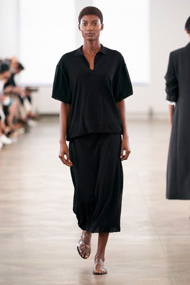 Правильные рубашки и юбки из необычного кружева: The Row RTW Spring 2020 Правильные рубашки и юбки из необычного кружева: The Row RTW Spring 2020 лучшее,мода,модные советы,Наряды