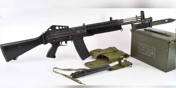 Особенности немецкого штык-ножа для карабина Стонер 63А1.