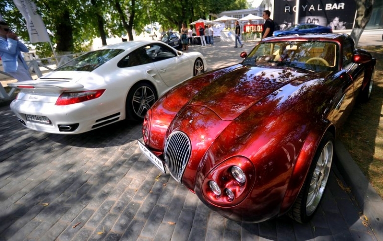 Владельцы Lamborghini заплатят по-крупному: в России нашли управу на водителей-мажоров Владельцы Lamborghini заплатят по-крупному: в России нашли управу на водителей-мажоров россия