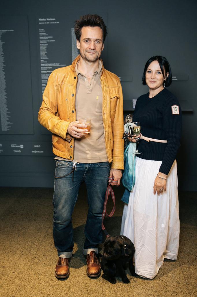 Как выглядят жены наших самых красивых актеров Как выглядят жены наших самых красивых актеров актер,красота,наши звезды,развлечение,шоу,шоубиz,шоубиз